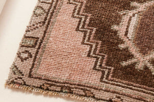0351180002 VINTAGE TURKISH RUG